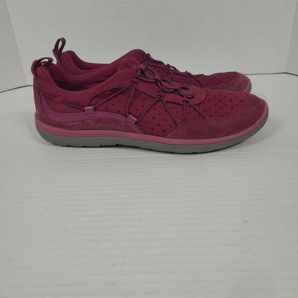Clarks Privo Ana Flyer Plum Walking Slip On Shoes Women Sz 6.5 M Sneaker